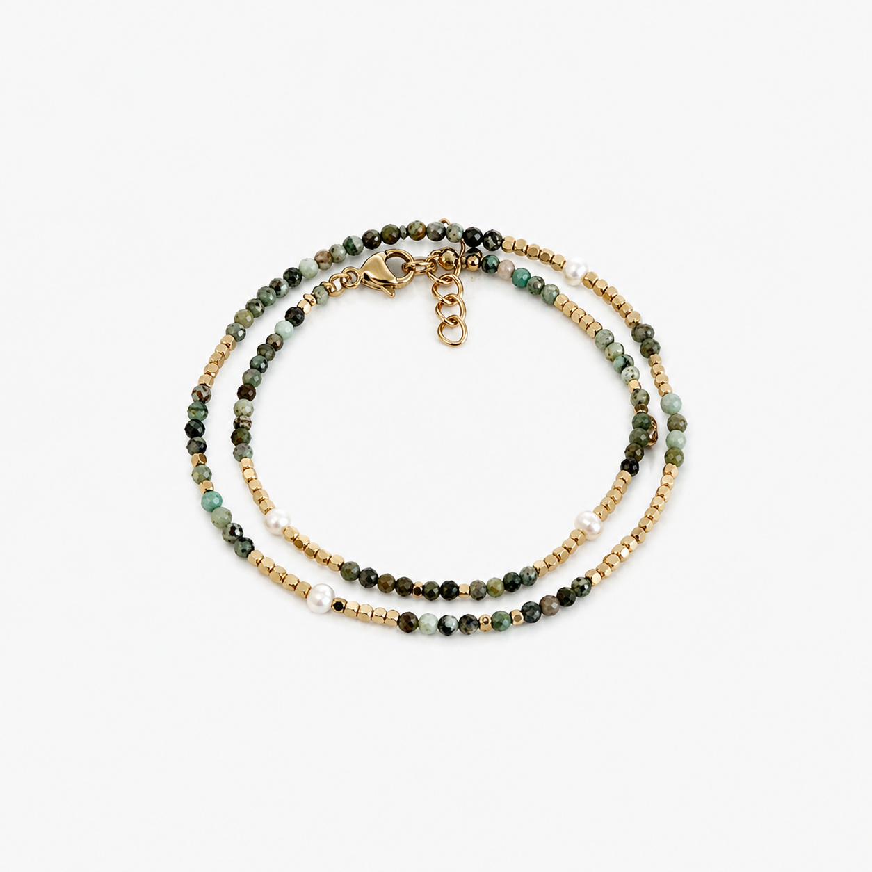 Bracelet Jeanne, double tour de pierres naturelles et perles d'eau douce, acier inoxydable doré