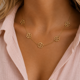 COLLIER LUCIAN