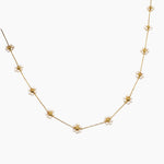 Collier Hugo, fleurs en perles d'agate blanche, acier inoxydable doré