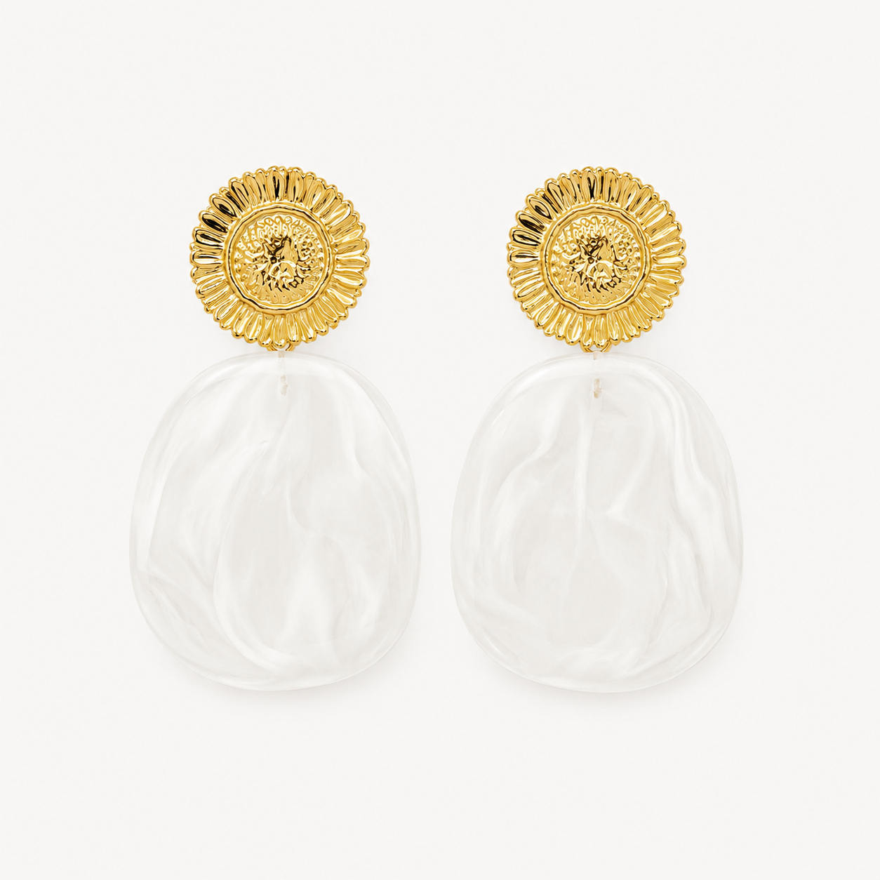 Boucles Louise, marguerite texturée et pendant en acétate translucide, acier inoxydable doré