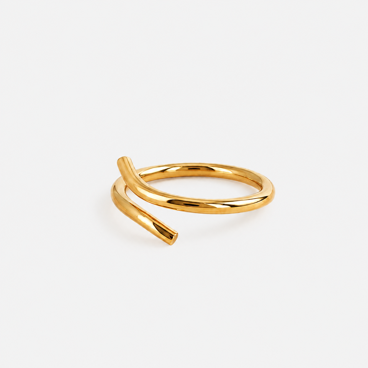 Bague Laura, formes fines entrelacées en acier inoxydable doré