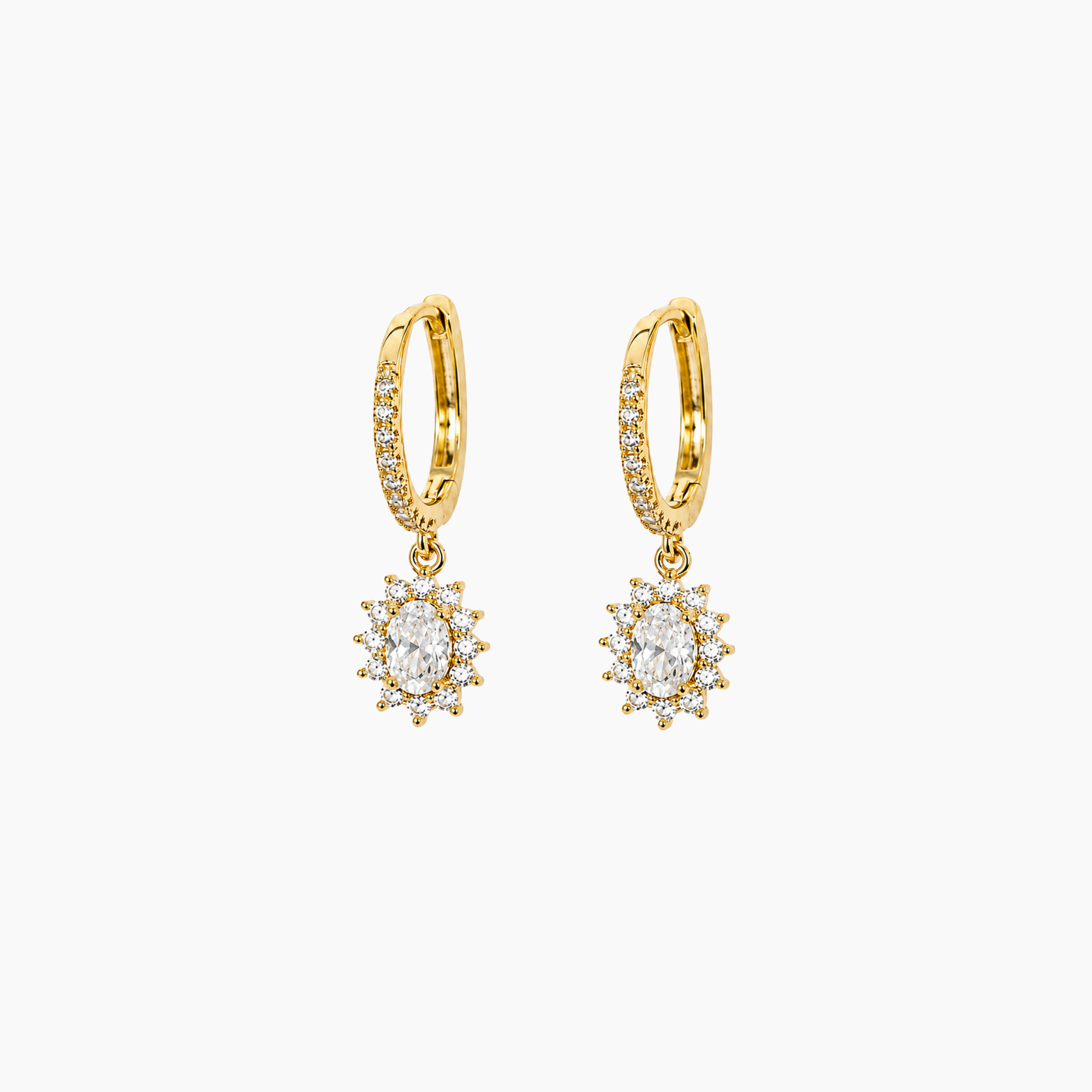 Boucles Indelia, créole fine et pendentif soleil en laiton doré