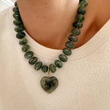 Collier Damien, grosses perles en résine et pendentif cœur amovible