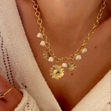 COLLIER PAUSE