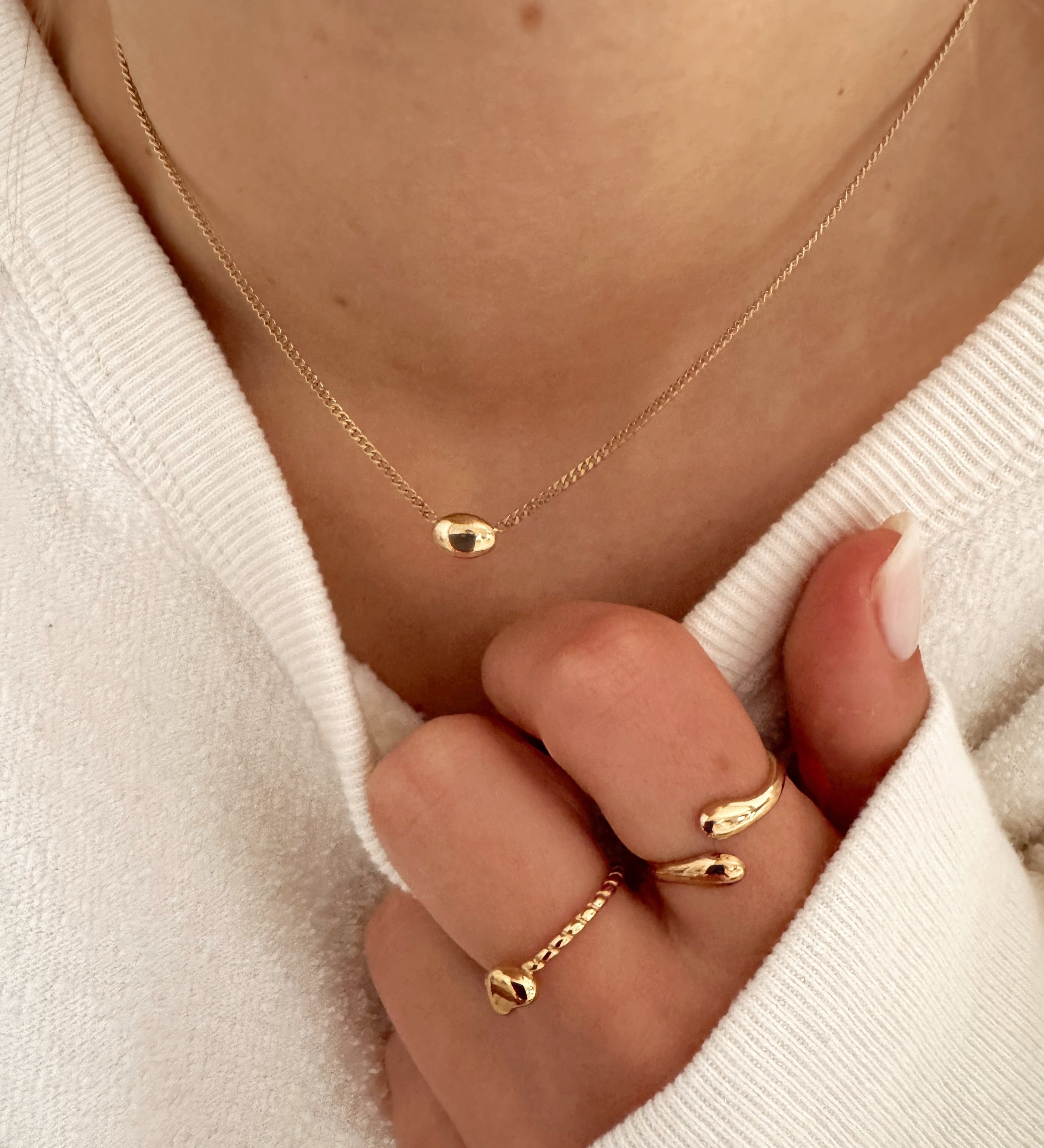 COLLIER MYLA