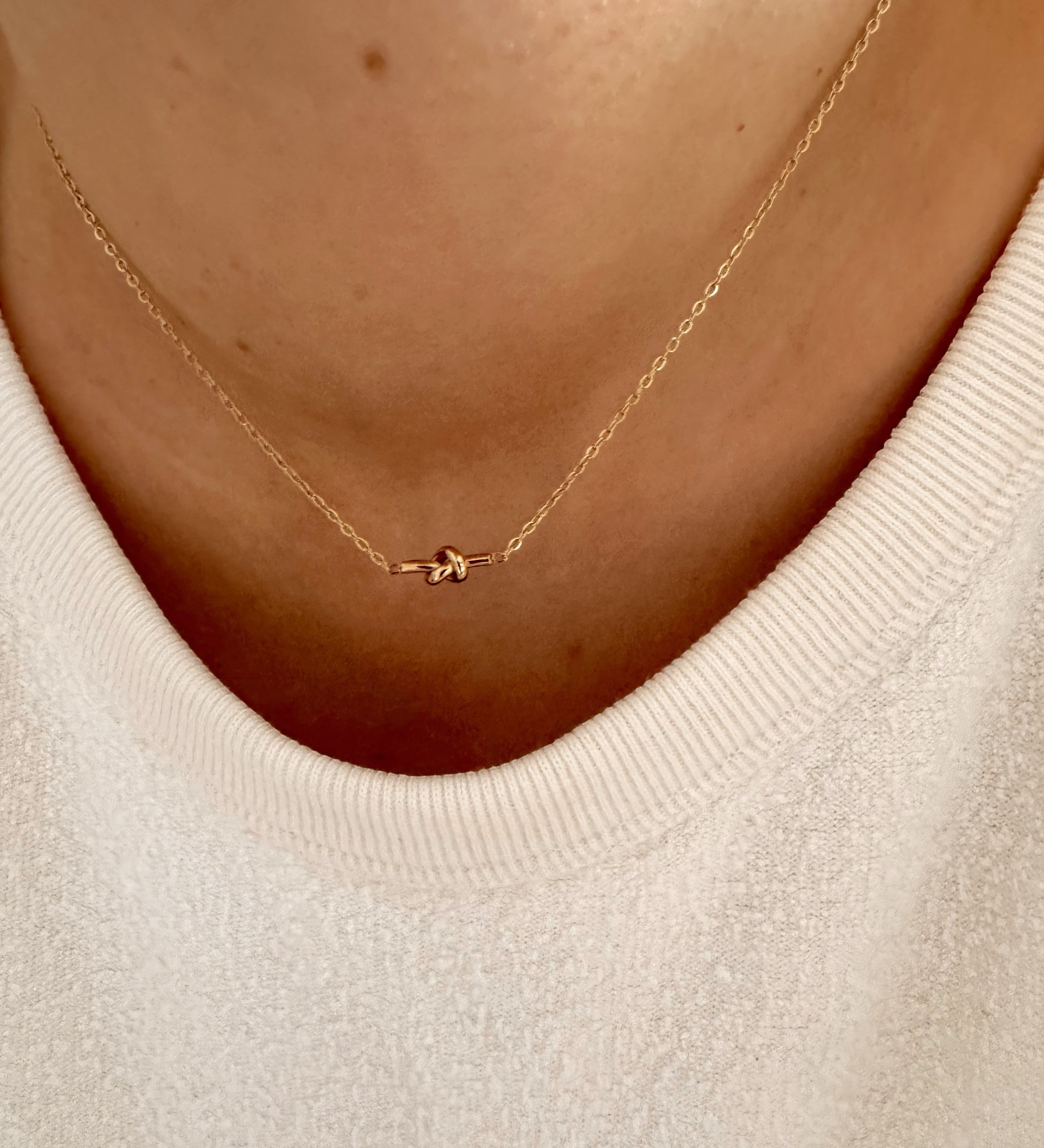 COLLIER ASTERIA